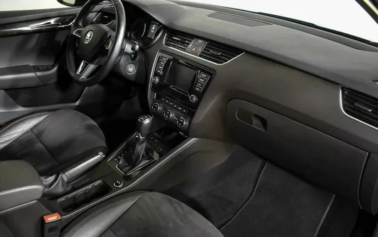 Skoda Octavia 1.80 робот, фото №1