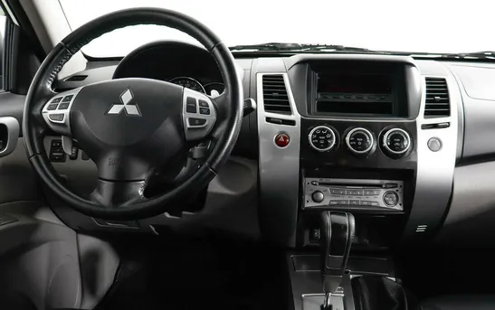 Mitsubishi Pajero Sport 3.00 автомат, фото №1