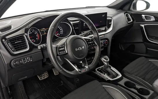 Kia Ceed 1.50 робот, фото №1