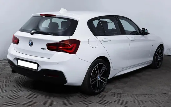 BMW 1 серии 1.50 автомат, фото №1