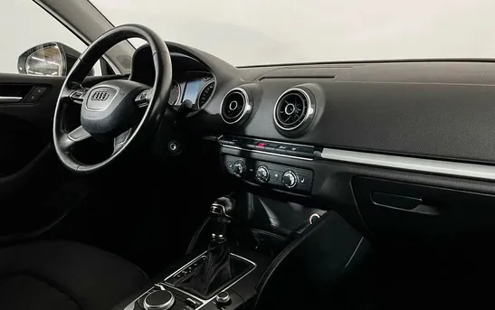 Audi A3 1.40 робот, фото №1