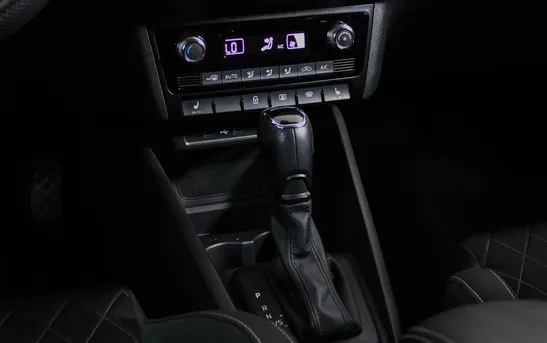 Skoda Rapid 1.40 робот, фото №1