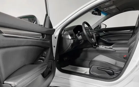 Honda Accord 1.50 вариатор, фото №1