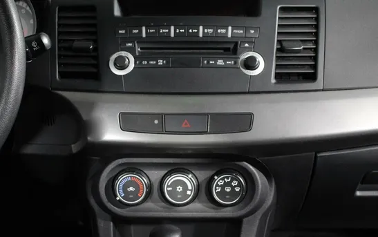 Mitsubishi Lancer 1.50 автомат, фото №1