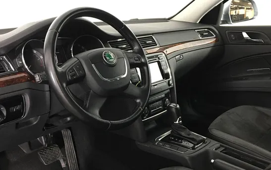 Skoda Superb 1.80 робот, фото №1