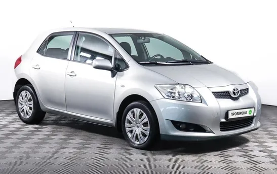 Toyota Auris 1.40 механика, фото №1