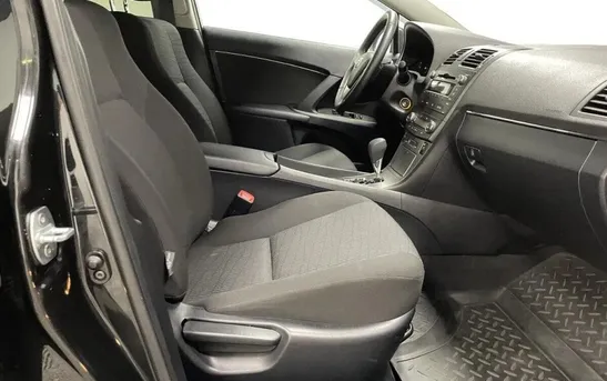 Toyota Avensis 1.80 вариатор, фото №1