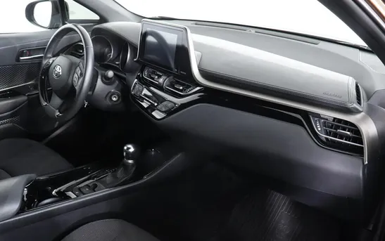 Toyota C-HR 2.00 вариатор, фото №1