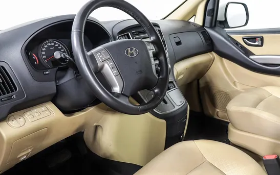 Hyundai H-1 2.50 автомат, фото №1
