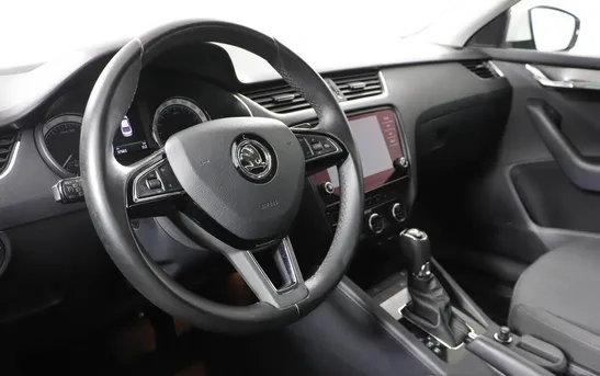 Skoda Octavia 1.80 робот, фото №1