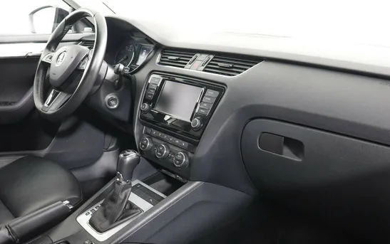 Skoda Octavia 1.80 робот, фото №1