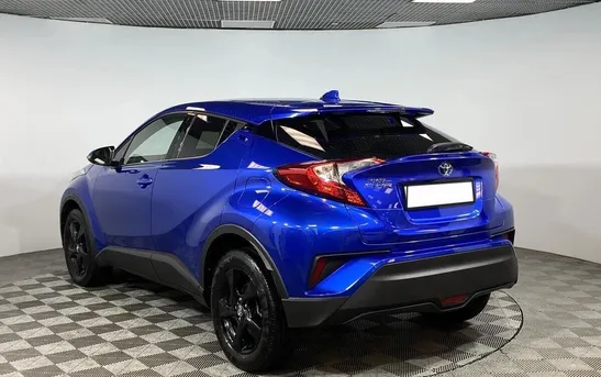 Toyota C-HR 2.00 вариатор, фото №1