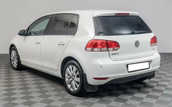 Volkswagen Golf 1.60 робот, фото №1