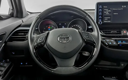 Toyota C-HR 2.00 вариатор, фото №1