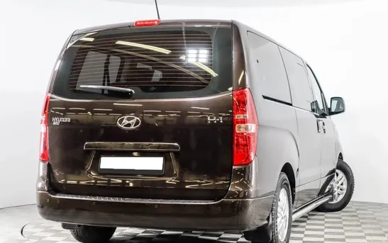 Hyundai H-1 2.50 автомат, фото №1