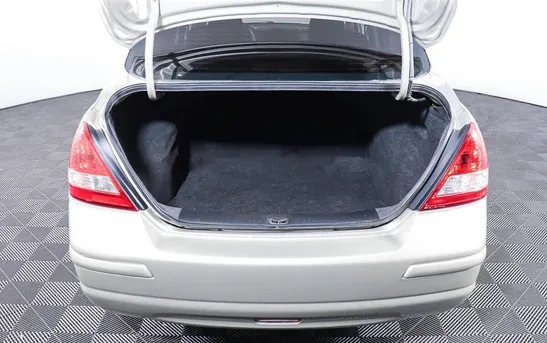 Nissan Tiida 1.60 автомат, фото №1