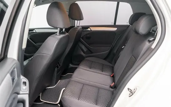 Volkswagen Golf 1.60 робот, фото №1