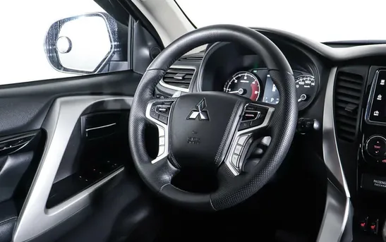 Mitsubishi Pajero Sport 2.40 автомат, фото №1