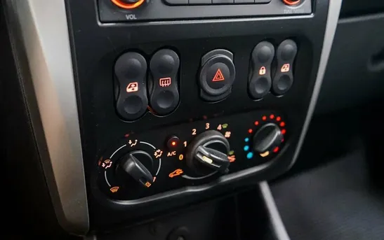 Nissan Almera 1.60 автомат, фото №1