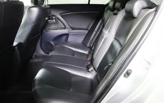 Toyota Avensis 1.80 вариатор, фото №1