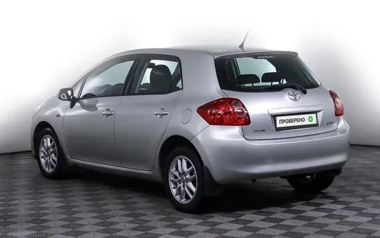 Toyota Auris 1.60 робот, фото №1