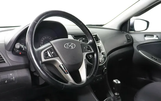 Hyundai Solaris 1.60 механика, фото №1