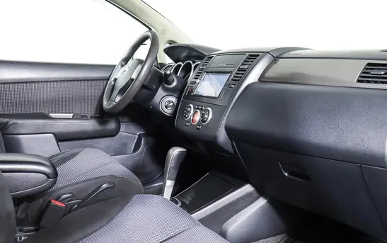 Nissan Tiida 1.60 автомат, фото №1