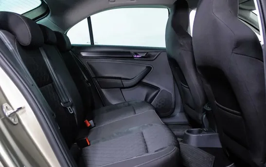 Skoda Rapid 1.40 робот, фото №1