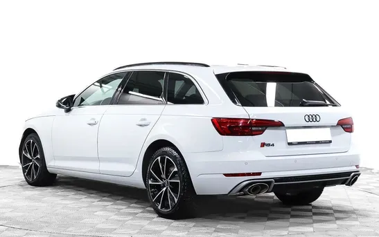 Audi A4 2.00 робот, фото №1