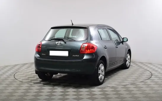 Toyota Auris 1.60 механика, фото №1