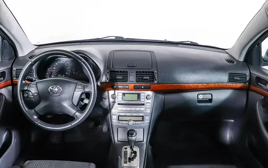 Toyota Avensis 2.00 автомат, фото №1