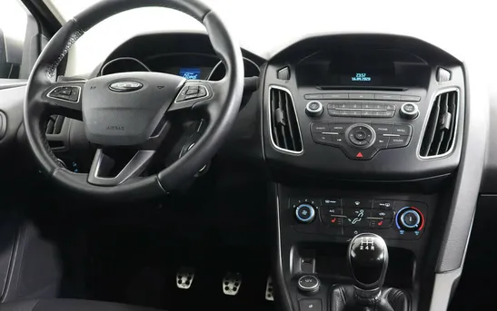 Ford Focus 1.60 механика, фото №1