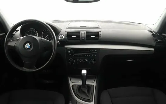 BMW 1 серии 2.00 автомат, фото №1