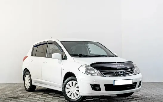 Nissan Tiida 1.60 механика, фото №1