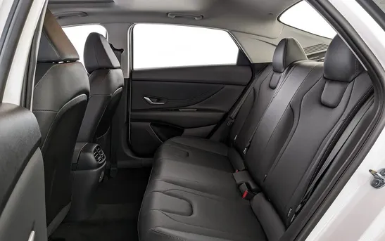 Hyundai Elantra 1.50 вариатор, фото №1