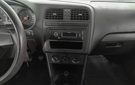 Volkswagen Polo 1.60 механика, фото №1