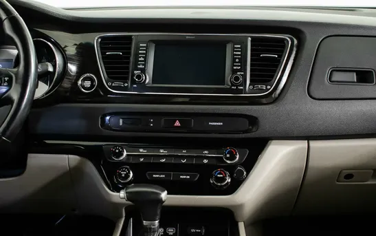 Kia Carnival 2.20 автомат, фото №1