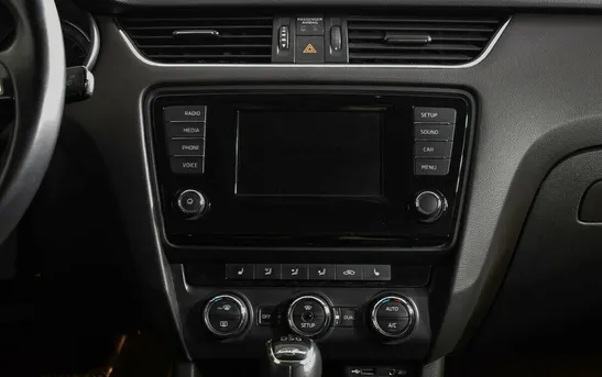 Skoda Octavia 1.80 робот, фото №1