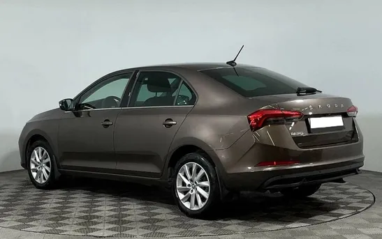 Skoda Rapid 1.40 робот, фото №1