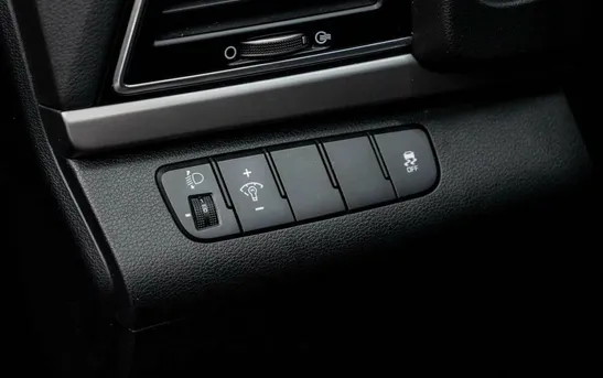 Hyundai Elantra 2.00 автомат, фото №1