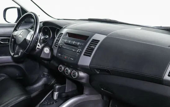 Mitsubishi Outlander 2.00 вариатор, фото №1