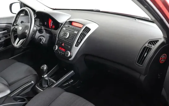 Kia Ceed 1.60 механика, фото №1