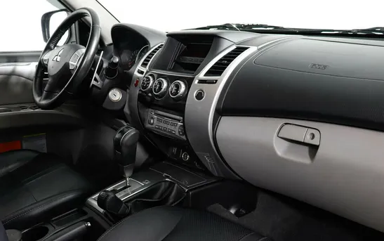 Mitsubishi Pajero Sport 3.00 автомат, фото №1