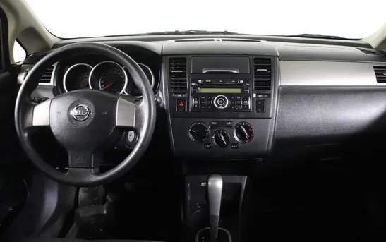 Nissan Tiida 1.60 автомат, фото №1