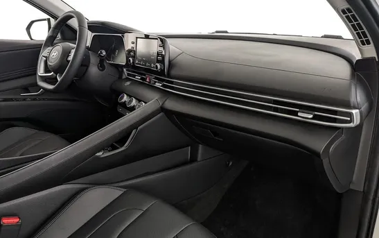 Hyundai Elantra 1.50 вариатор, фото №1