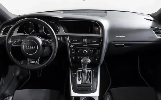 Audi A5 2.00 робот, фото №1