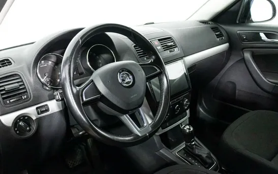 Skoda Yeti 1.40 робот, фото №1