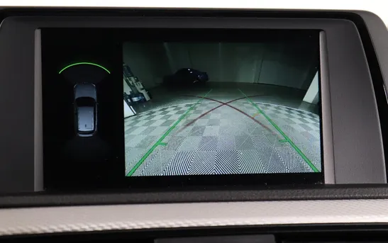 BMW 1 серии 1.50 автомат, фото №1