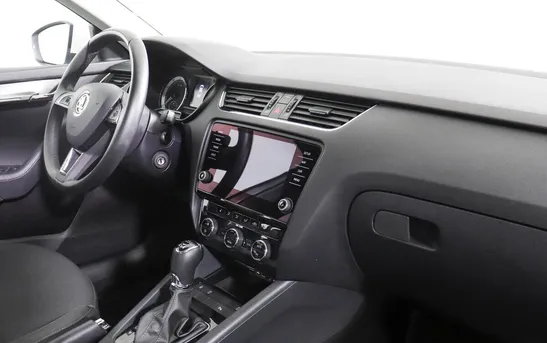 Skoda Octavia 1.80 робот, фото №1