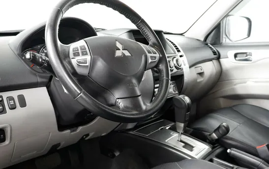 Mitsubishi Pajero Sport 3.00 автомат, фото №1